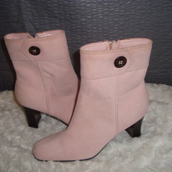 New Predictions Faux Suede Heeled Ankle Booties Zip Boots Size 5 Pink - Picture 2 of 7